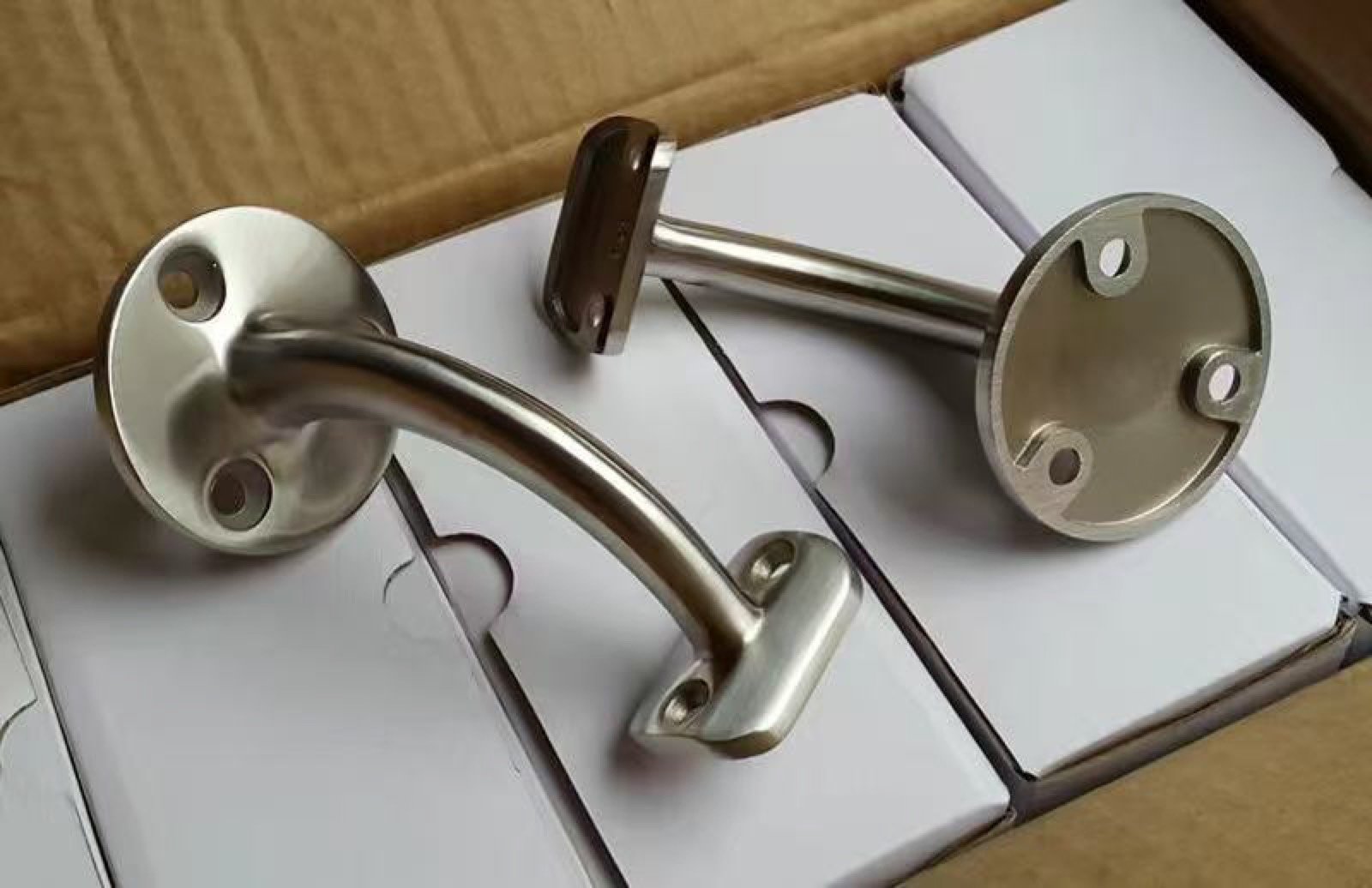 Handrail brackets